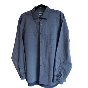 VAN Heusen Blue Flex  Fit Button Up. Regular Fit.